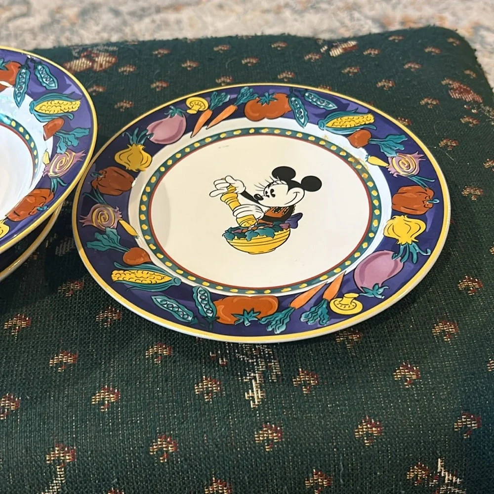 Vintage Minnie, mouse salad and soup plate with saucer in great shape themed - Picture 5 of 10